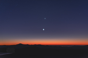 Moonrise with Paranal